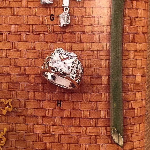 Silpada ‘Uptown’ Cubic Zirconia Sterling Ring R0981 - Picture 7 of 12